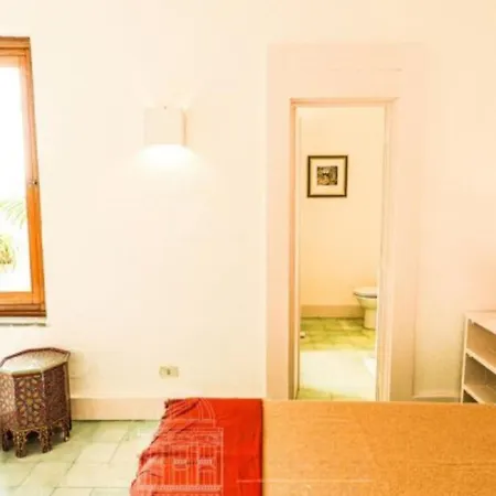 Modernist And Stylish Ana, Pool View Vakantiehuis